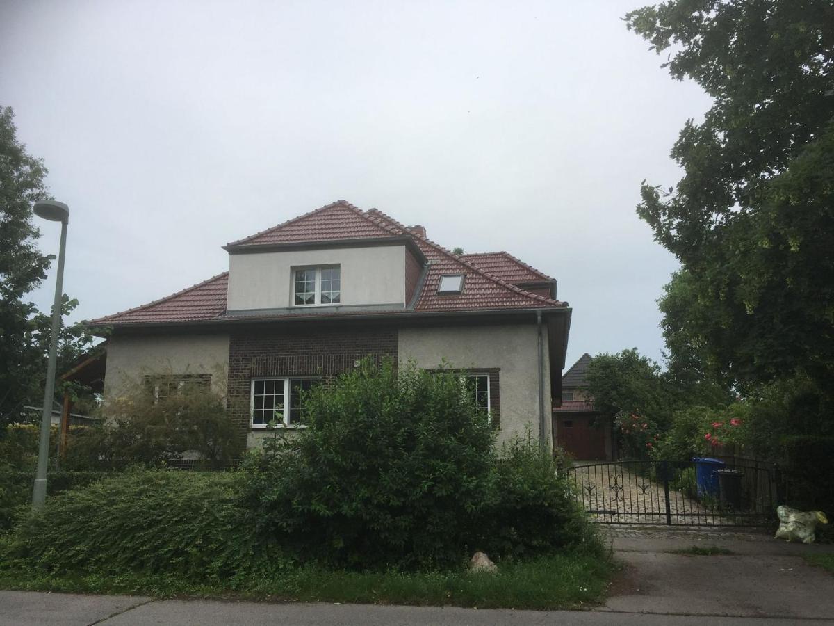 Biesdorf-Verkehrsguenstig Und Ruhig Berlin Exterior photo